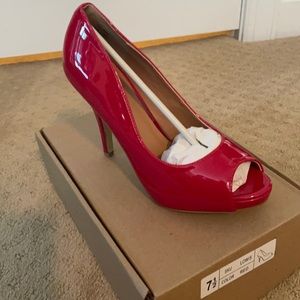 Journee Collection Cherry Red Platform Pumps